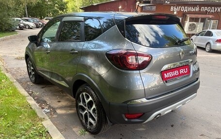 Renault Kaptur I рестайлинг, 2018 год, 1 800 000 рублей, 3 фотография