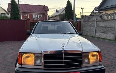 Mercedes-Benz W124, 1987 год, 580 000 рублей, 2 фотография