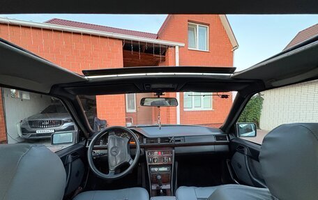 Mercedes-Benz W124, 1987 год, 580 000 рублей, 8 фотография