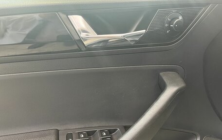 Skoda Rapid I, 2018 год, 1 300 000 рублей, 7 фотография