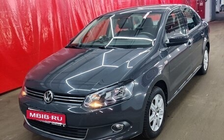 Volkswagen Polo VI (EU Market), 2013 год, 1 150 000 рублей, 2 фотография