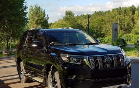 Toyota Land Cruiser Prado 150 рестайлинг 2, 2018 год, 4 300 000 рублей, 23 фотография
