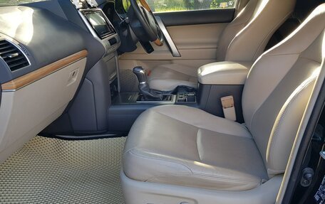 Toyota Land Cruiser Prado 150 рестайлинг 2, 2018 год, 4 300 000 рублей, 18 фотография