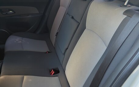 Chevrolet Cruze II, 2010 год, 710 000 рублей, 13 фотография