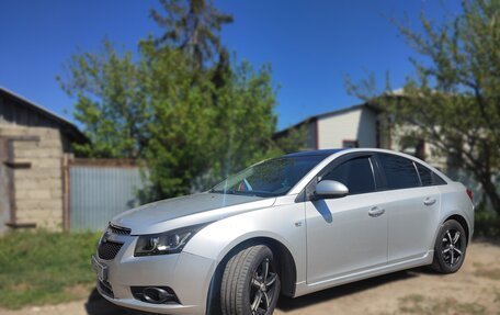 Chevrolet Cruze II, 2010 год, 710 000 рублей, 8 фотография