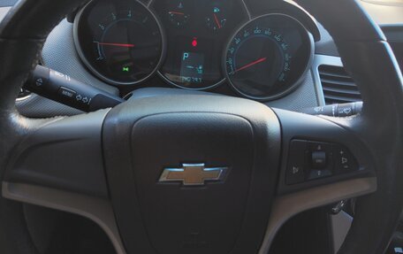 Chevrolet Cruze II, 2010 год, 710 000 рублей, 11 фотография