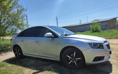 Chevrolet Cruze II, 2010 год, 710 000 рублей, 5 фотография
