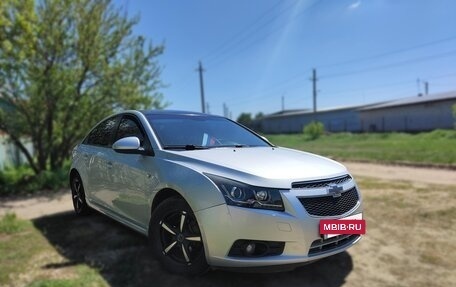 Chevrolet Cruze II, 2010 год, 710 000 рублей, 4 фотография