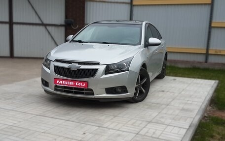 Chevrolet Cruze II, 2010 год, 710 000 рублей, 16 фотография
