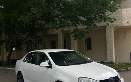Volkswagen Jetta VI, 2009 год, 635 000 рублей, 3 фотография