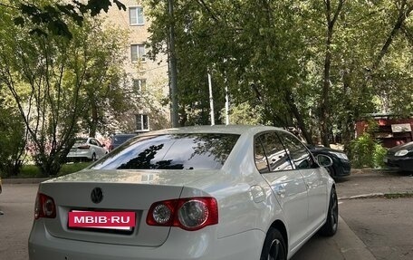 Volkswagen Jetta VI, 2009 год, 635 000 рублей, 4 фотография