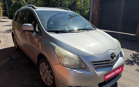 Toyota Verso I, 2009 год, 889 000 рублей, 3 фотография