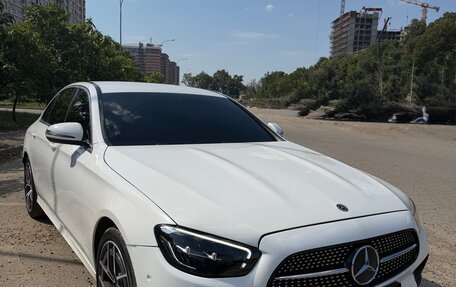 Mercedes-Benz E-Класс, 2021 год, 3 900 000 рублей, 2 фотография