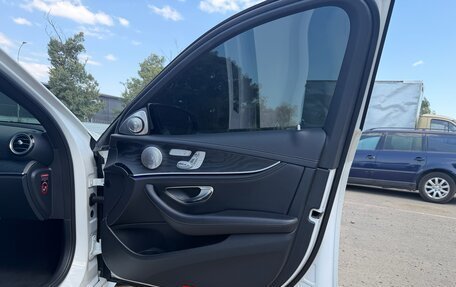 Mercedes-Benz E-Класс, 2021 год, 3 900 000 рублей, 15 фотография