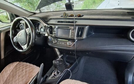 Toyota RAV4, 2013 год, 1 920 000 рублей, 8 фотография