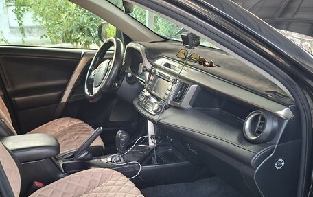 Toyota RAV4, 2013 год, 1 920 000 рублей, 6 фотография