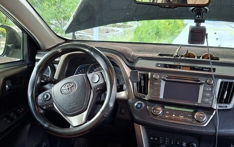 Toyota RAV4, 2013 год, 1 920 000 рублей, 10 фотография
