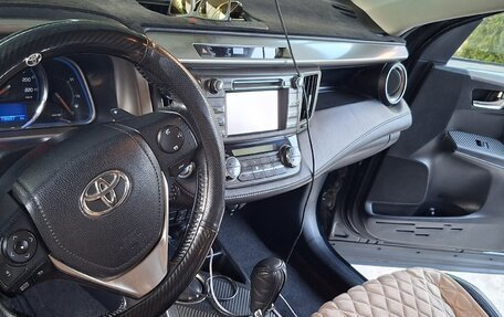 Toyota RAV4, 2013 год, 1 920 000 рублей, 16 фотография