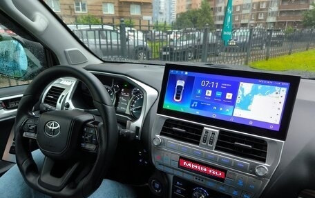 Toyota Land Cruiser Prado 150 рестайлинг 2, 2019 год, 5 990 000 рублей, 6 фотография