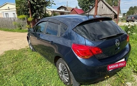 Opel Astra J, 2010 год, 580 000 рублей, 6 фотография