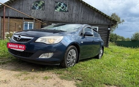 Opel Astra J, 2010 год, 580 000 рублей, 4 фотография
