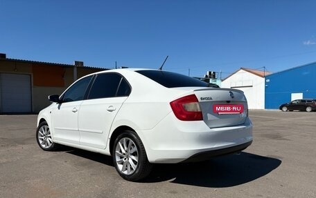 Skoda Rapid I, 2014 год, 900 000 рублей, 4 фотография