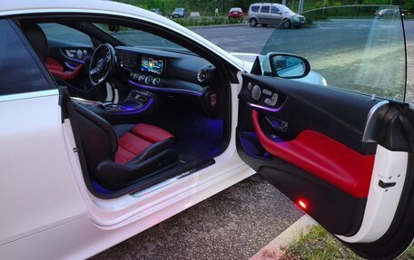 Mercedes-Benz E-Класс, 2017 год, 3 100 000 рублей, 5 фотография