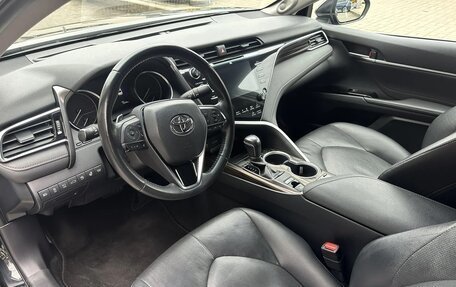 Toyota Camry, 2018 год, 2 649 000 рублей, 3 фотография