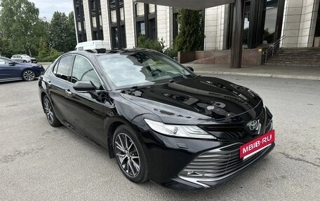 Toyota Camry, 2018 год, 2 649 000 рублей, 2 фотография