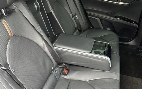 Toyota Camry, 2018 год, 2 649 000 рублей, 17 фотография