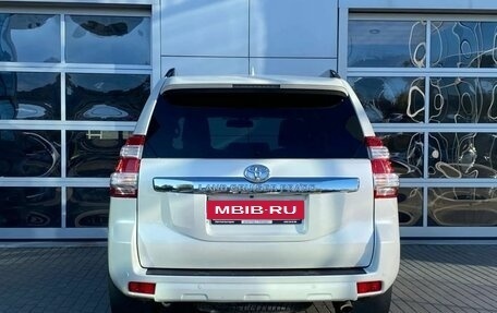 Toyota Land Cruiser Prado 150 рестайлинг 2, 2016 год, 4 385 000 рублей, 6 фотография
