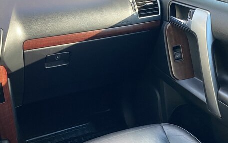 Toyota Land Cruiser Prado 150 рестайлинг 2, 2016 год, 4 385 000 рублей, 15 фотография