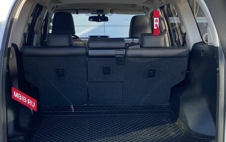 Toyota Land Cruiser Prado 150 рестайлинг 2, 2016 год, 4 385 000 рублей, 19 фотография