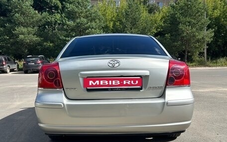 Toyota Avensis III рестайлинг, 2006 год, 800 000 рублей, 5 фотография