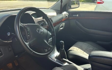 Toyota Avensis III рестайлинг, 2006 год, 800 000 рублей, 8 фотография