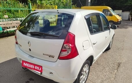 Renault Sandero I, 2013 год, 750 000 рублей, 10 фотография
