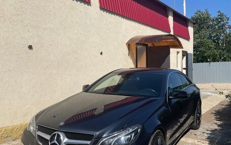 Mercedes-Benz E-Класс, 2015 год, 2 200 000 рублей, 3 фотография