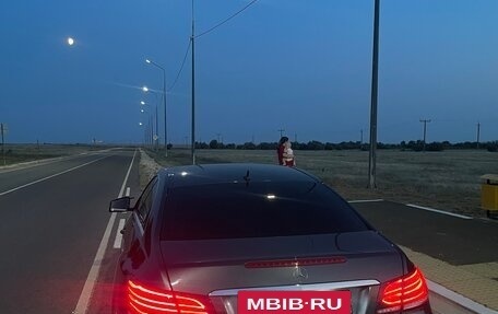 Mercedes-Benz E-Класс, 2015 год, 2 200 000 рублей, 13 фотография