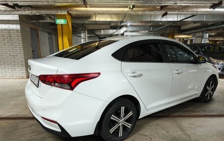Hyundai Solaris II рестайлинг, 2018 год, 1 400 000 рублей, 5 фотография