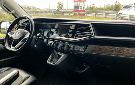Volkswagen Multivan T6 рестайлинг, 2020 год, 5 650 000 рублей, 9 фотография