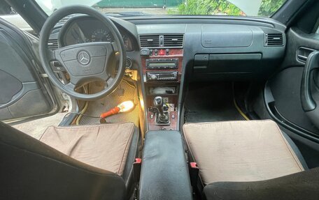 Mercedes-Benz C-Класс, 1999 год, 150 000 рублей, 4 фотография