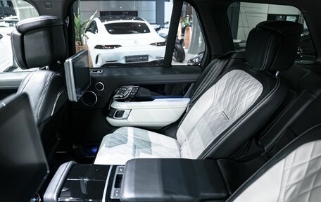 Land Rover Range Rover IV рестайлинг, 2021 год, 11 900 000 рублей, 25 фотография