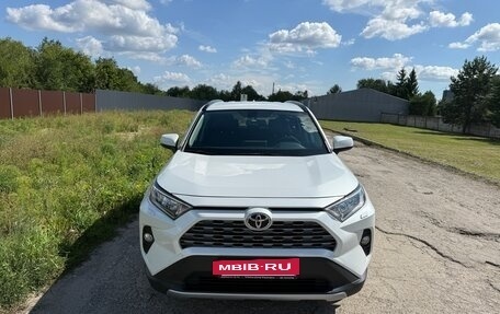 Toyota RAV4, 2020 год, 3 400 000 рублей, 3 фотография