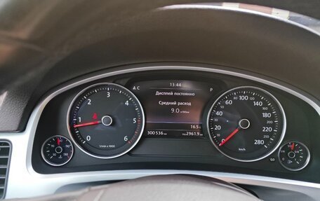 Volkswagen Touareg III, 2012 год, 1 790 000 рублей, 14 фотография