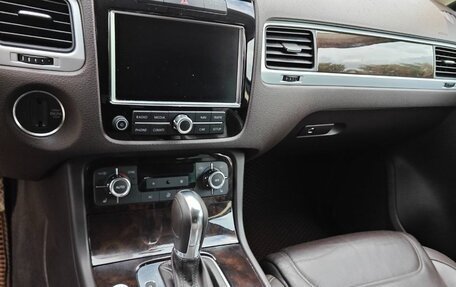 Volkswagen Touareg III, 2012 год, 1 790 000 рублей, 18 фотография