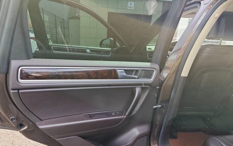 Volkswagen Touareg III, 2012 год, 1 790 000 рублей, 27 фотография
