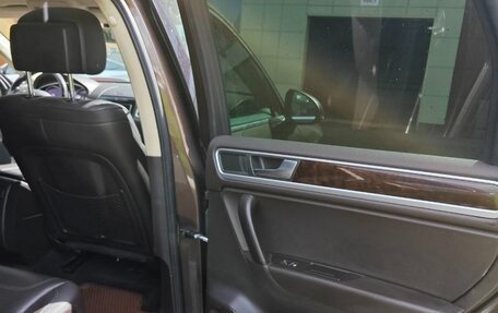 Volkswagen Touareg III, 2012 год, 1 790 000 рублей, 23 фотография