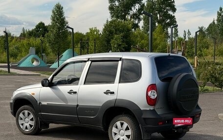 Chevrolet Niva I рестайлинг, 2010 год, 330 000 рублей, 3 фотография