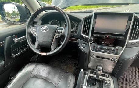 Toyota Land Cruiser 200, 2018 год, 5 200 000 рублей, 11 фотография