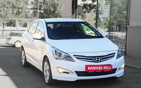 Hyundai Solaris II рестайлинг, 2015 год, 1 200 000 рублей, 3 фотография